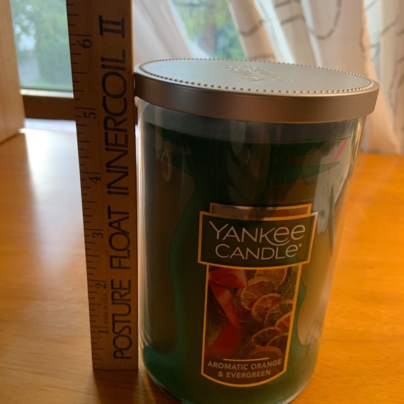 NEW Yankee Candle 22 oz pillar jar candle in Aromatic Orange and Evergreen scent